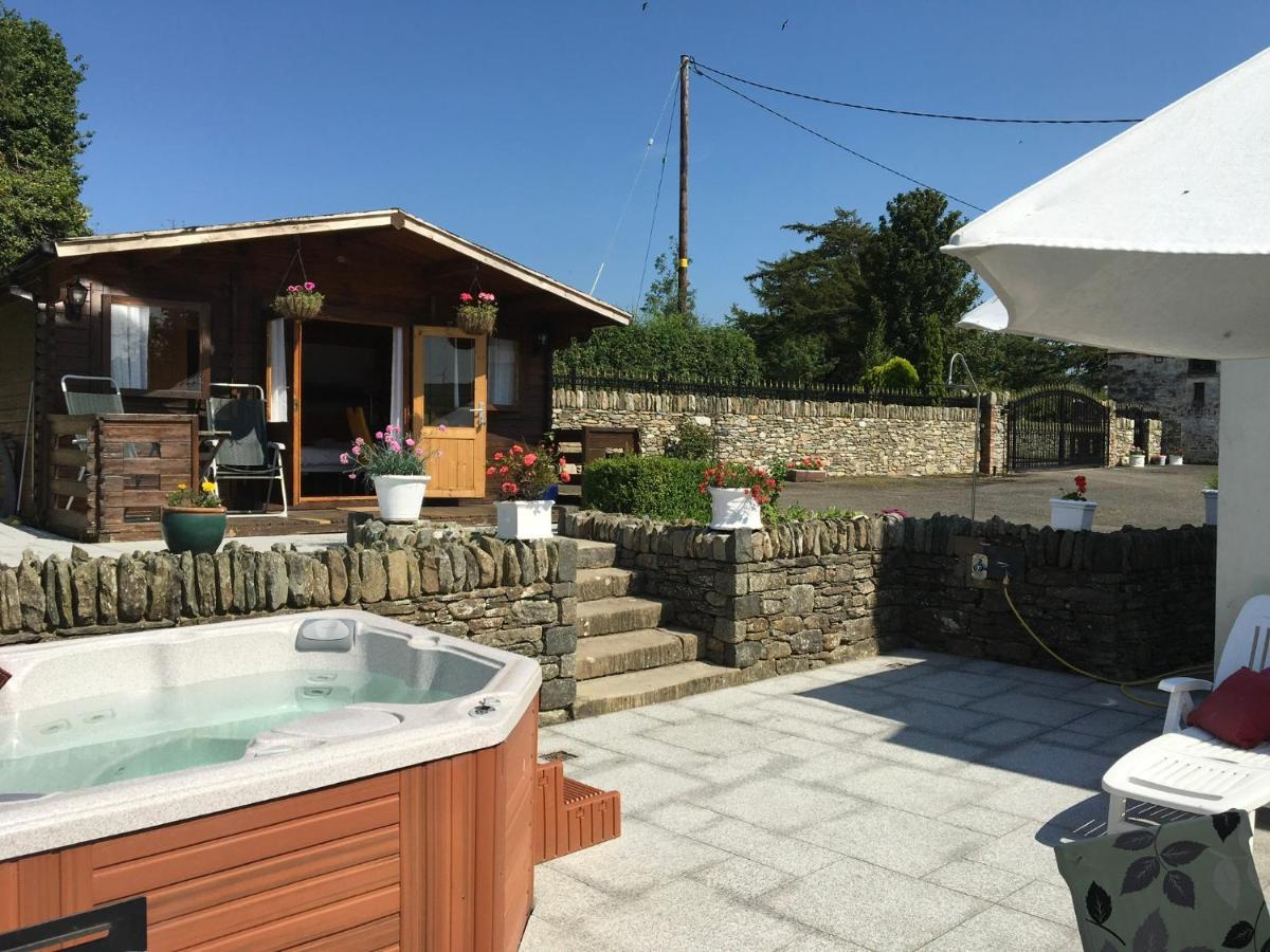 Chalet Free Sauna & Spa Superking Bed Killaloo Exterior photo